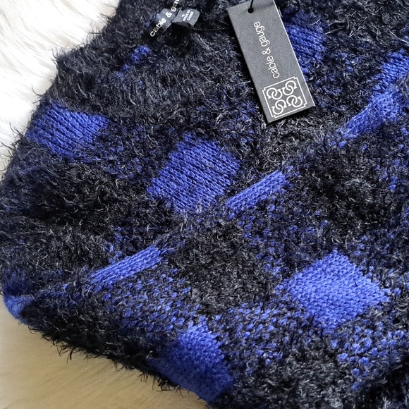 Cable & Gauge Fuzzy Sweater - Picture 7 of 8